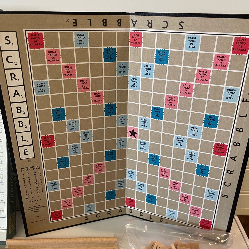 Selchow & Righter Co 1976 Spanish Edition Foreign Scrabble Board Game Vintage